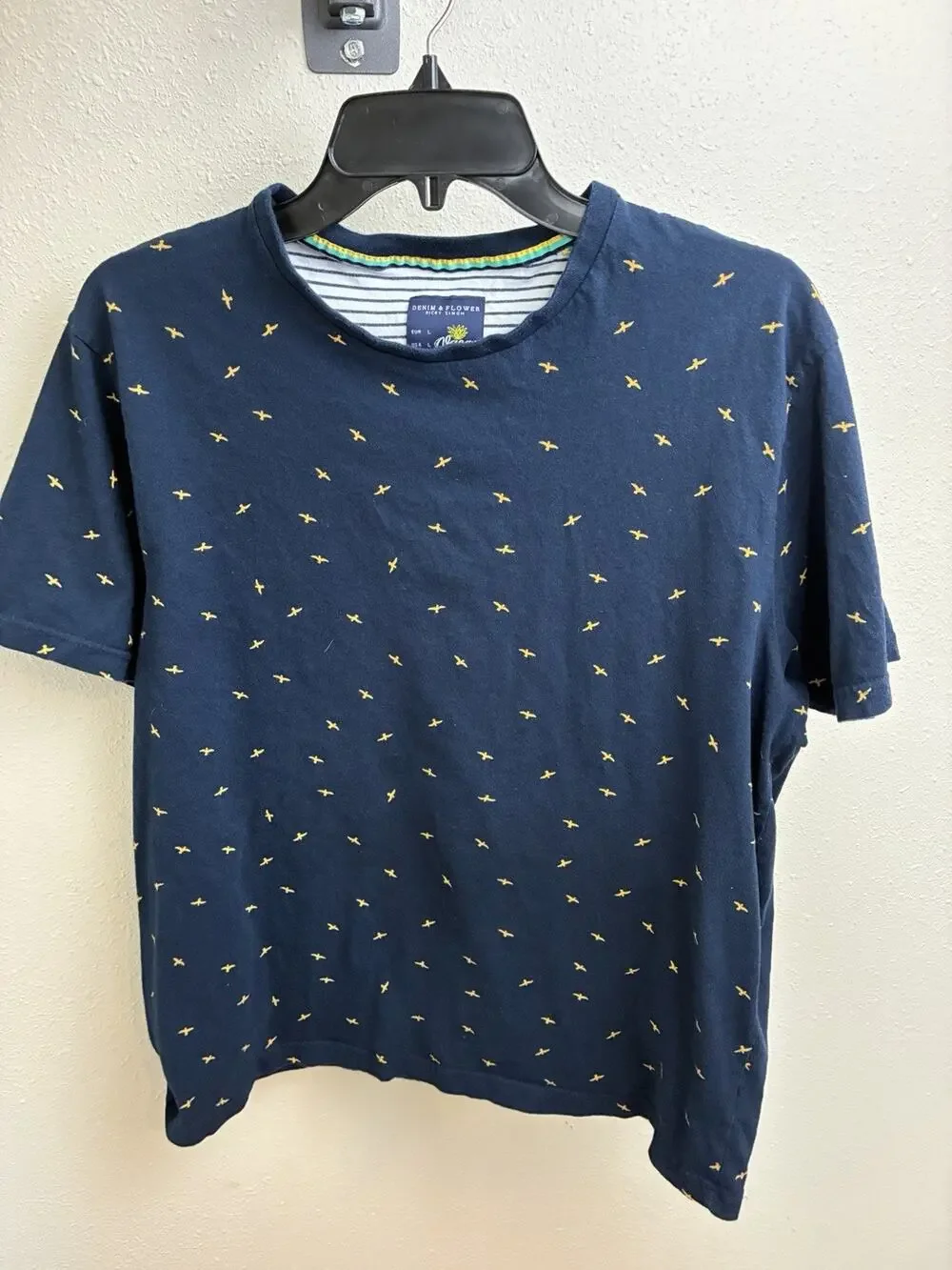 Santa Monica Denim & Flower Ricky Singh Navy Bird Print T-shirt Large